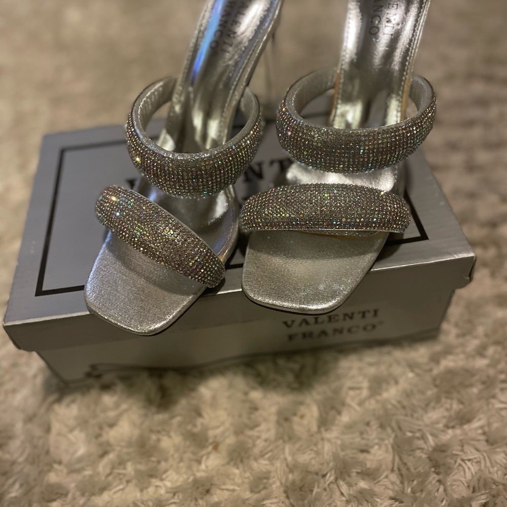 🩶Valenti Franco Silver Glitter Heels🩶 - Picture 5 of 6